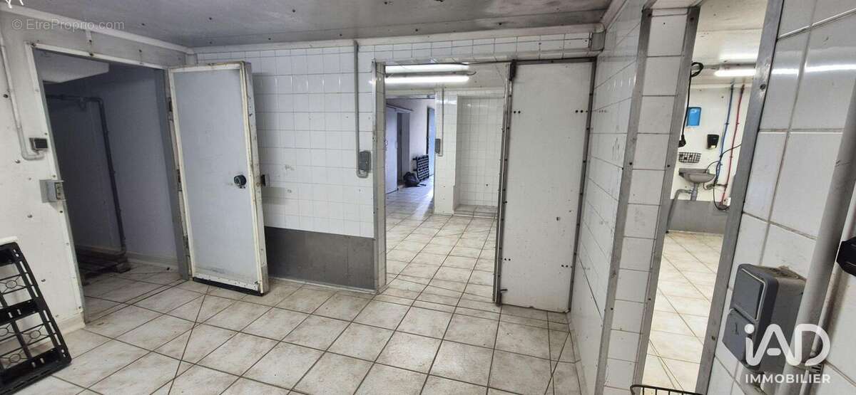 Photo 6 - Commerce à MONTIGNE