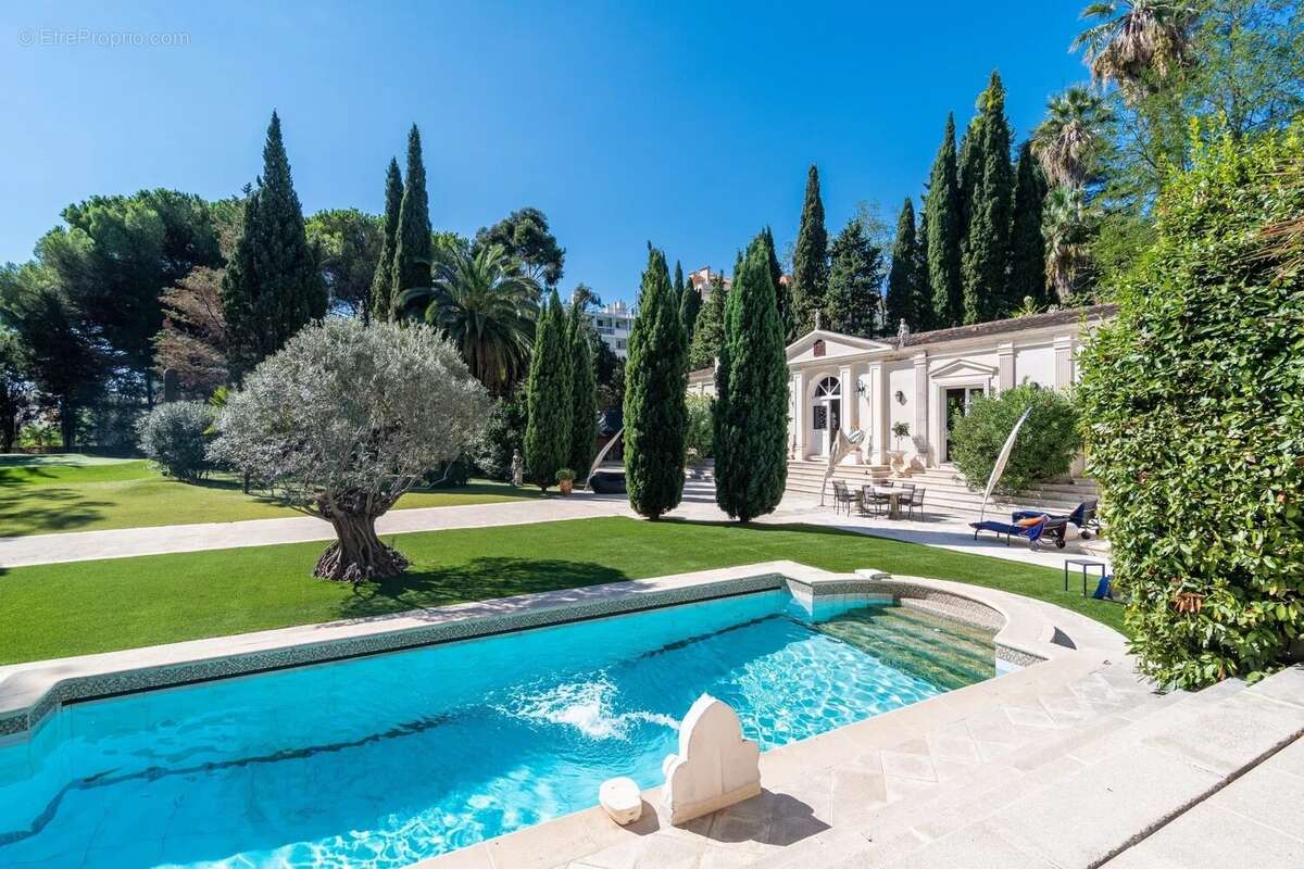 Cannes - propriete historique d'exception - a pied des plages - photo 2