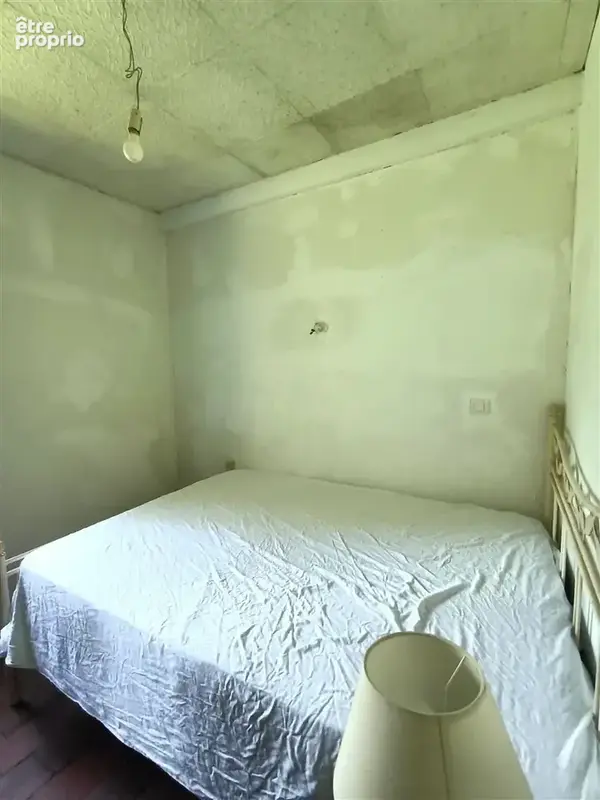Dans un environnement calme, maison ancienne de plain-pied - photo 4