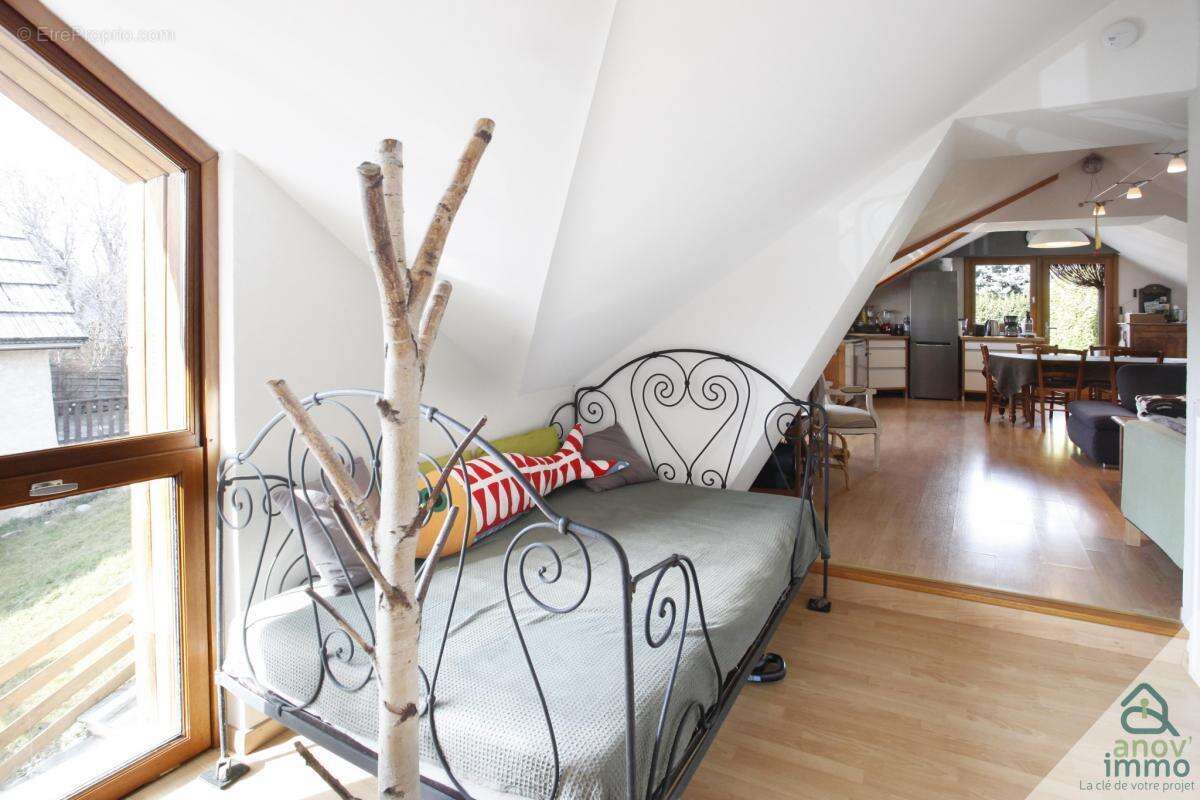 Maison à LE SAUZE-DU-LAC