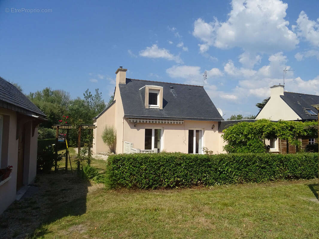 Maison à PLOUGUERNEAU