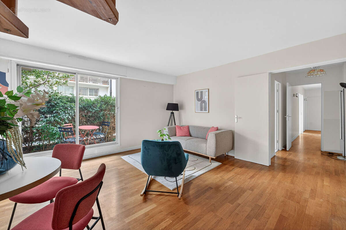 Appartement à PARIS-12E