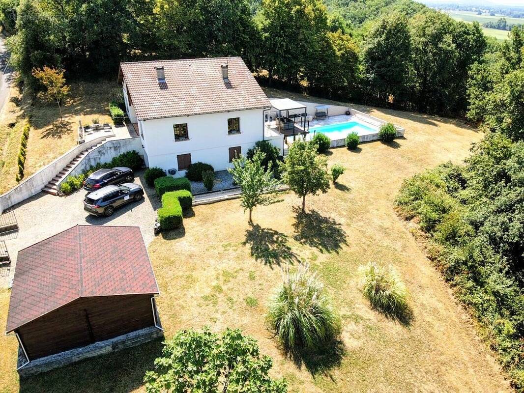 Maison 6 pièces 154 m² · à Beccas · 154 m² · 260 000 €