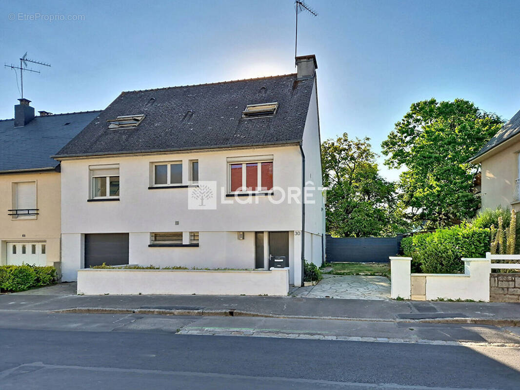 Maison à BRUZ