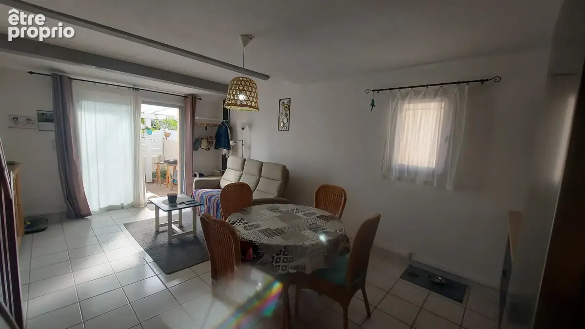 A Sainte Marie plage, villa à proximité de la plage - photo 10