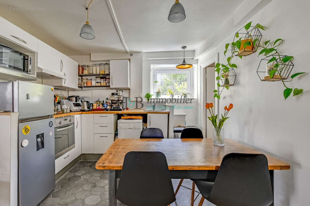 Appartement à PARIS-12E