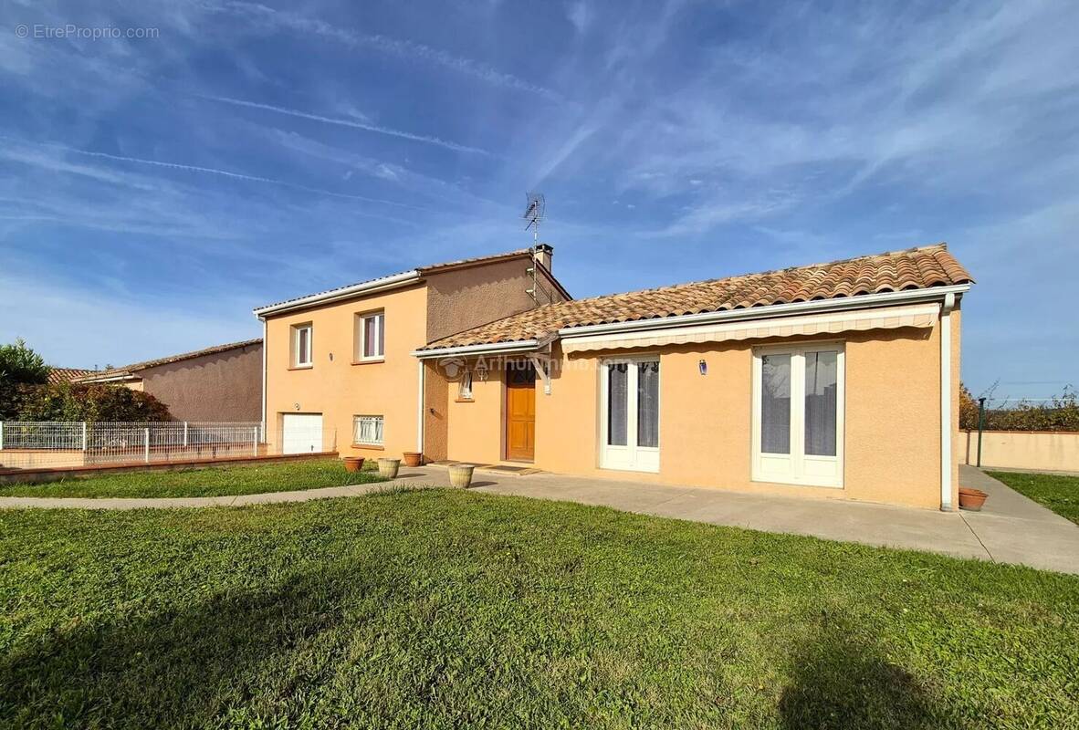 Maison à SAINT-JUERY