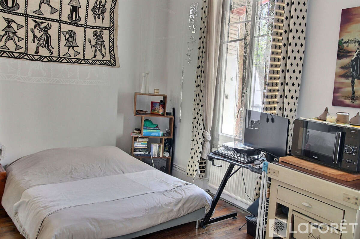 Appartement à LA GARENNE-COLOMBES