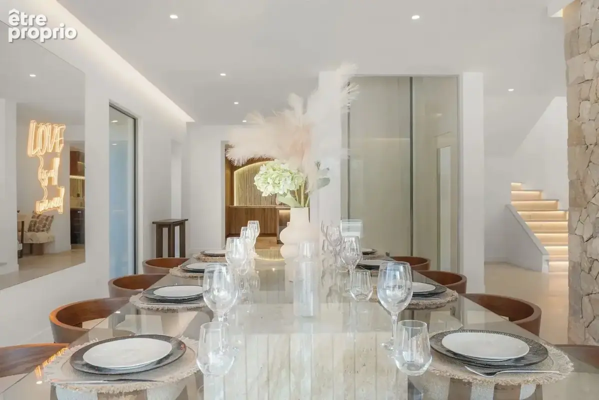 Cannes - luxueuse maison avec piscine à débordement – terrain de 1200 m² - photo 13