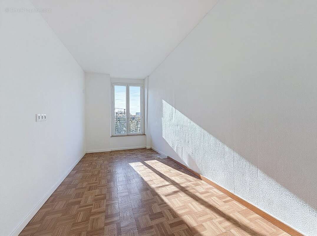 Appartement à LA MADELEINE