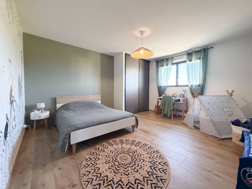 Maison à SAINT-CELERIN