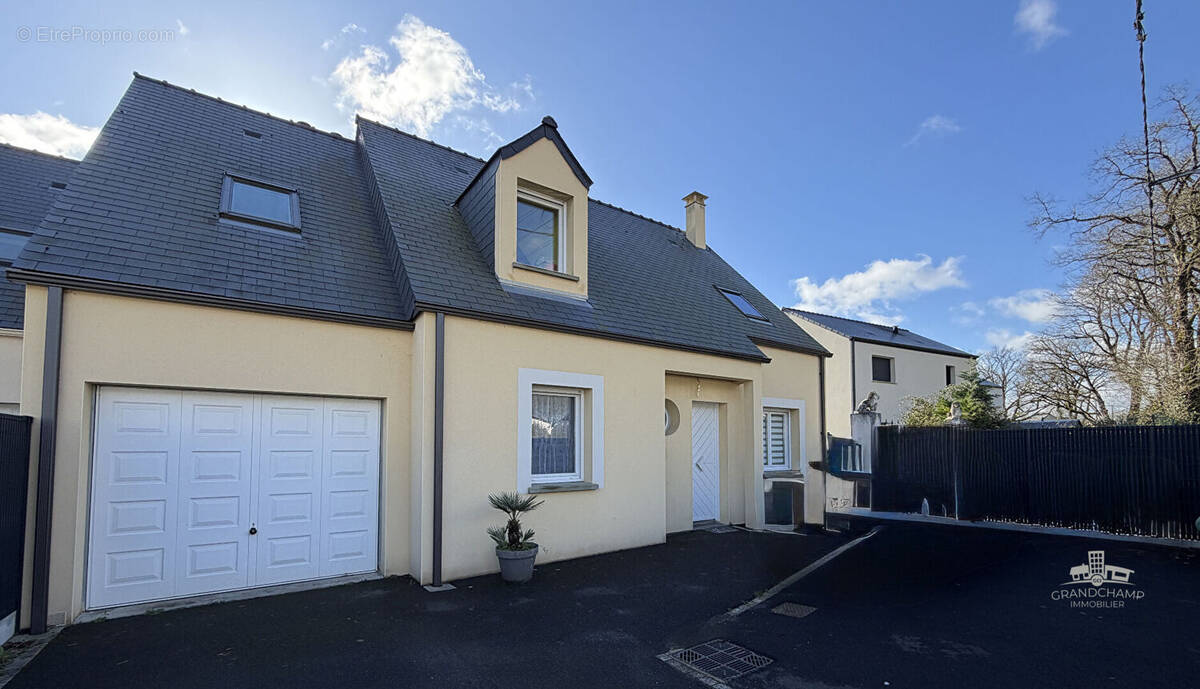 Maison à GRANDCHAMPS-DES-FONTAINES