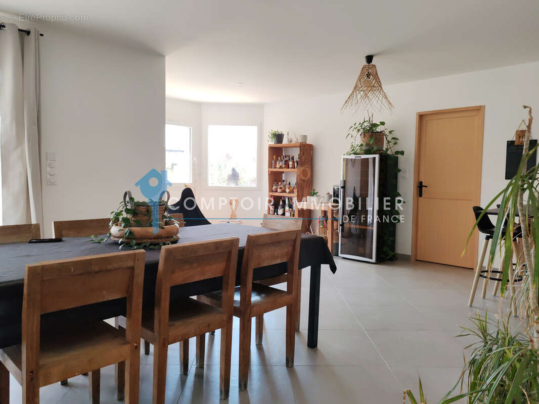 COUP DE CŒUR   Maison de plain-pied de 136 m2 à Damiatte - photo 6