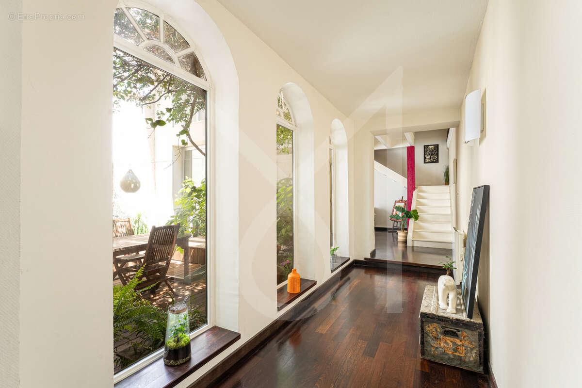 Appartement à MARSEILLE-1E