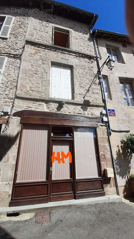 Maison à SAINT-LEONARD-DE-NOBLAT