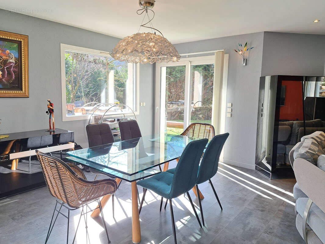 Belle Villa contemporaine, secteur résidentiel préservé de Sacconges - photo 8