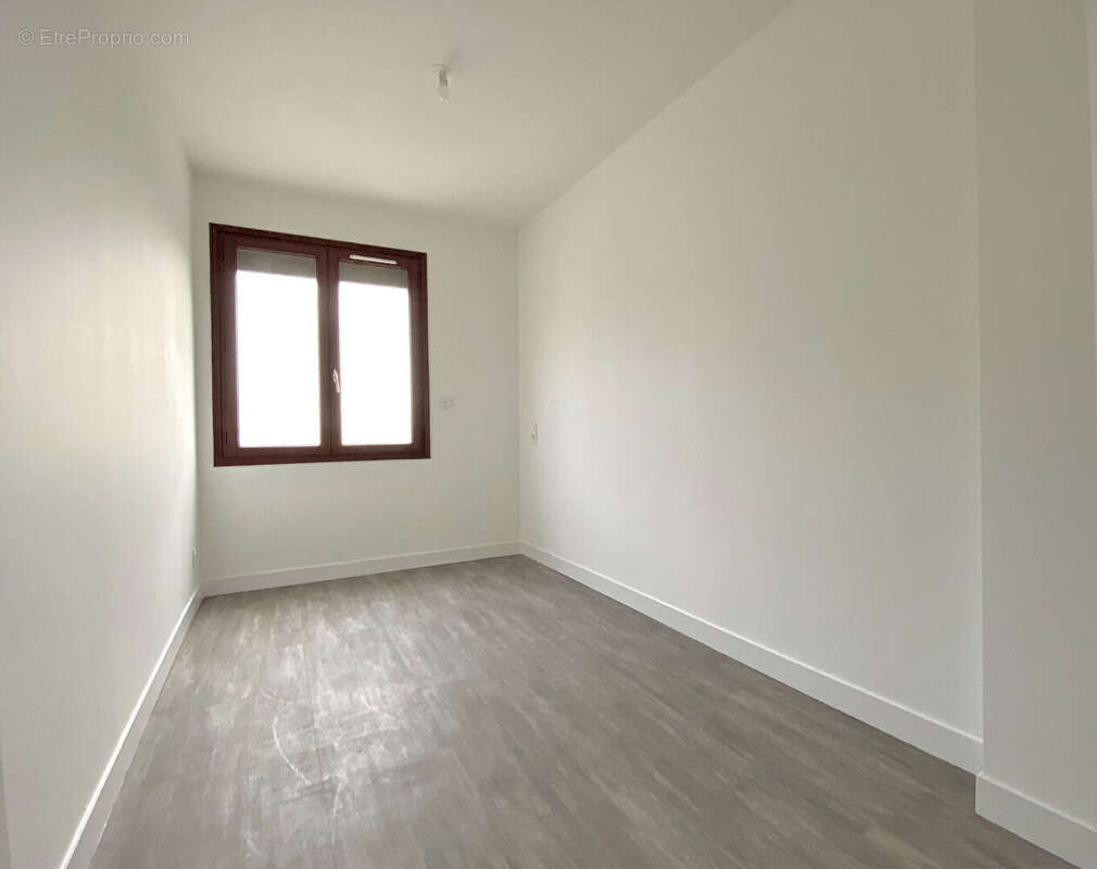 Appartement à BALLAN-MIRE