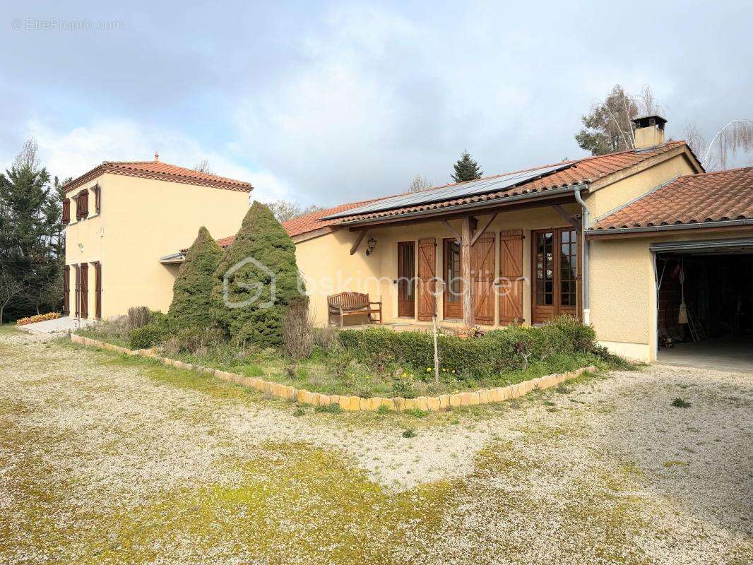Maison à MIELAN