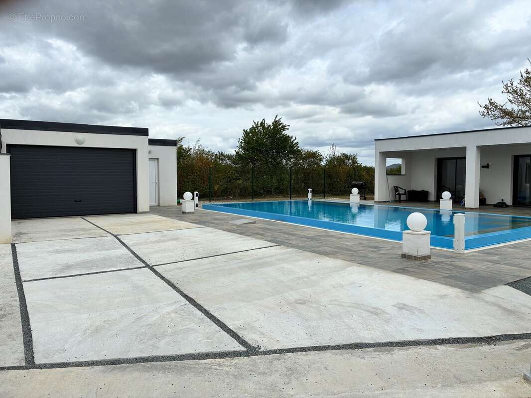 Maison à SAINT-SYLVESTRE-SUR-LOT