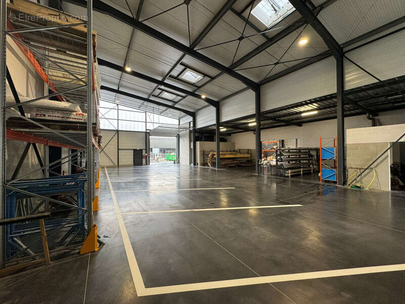 Commerce à BRETTEVILLE-SUR-ODON