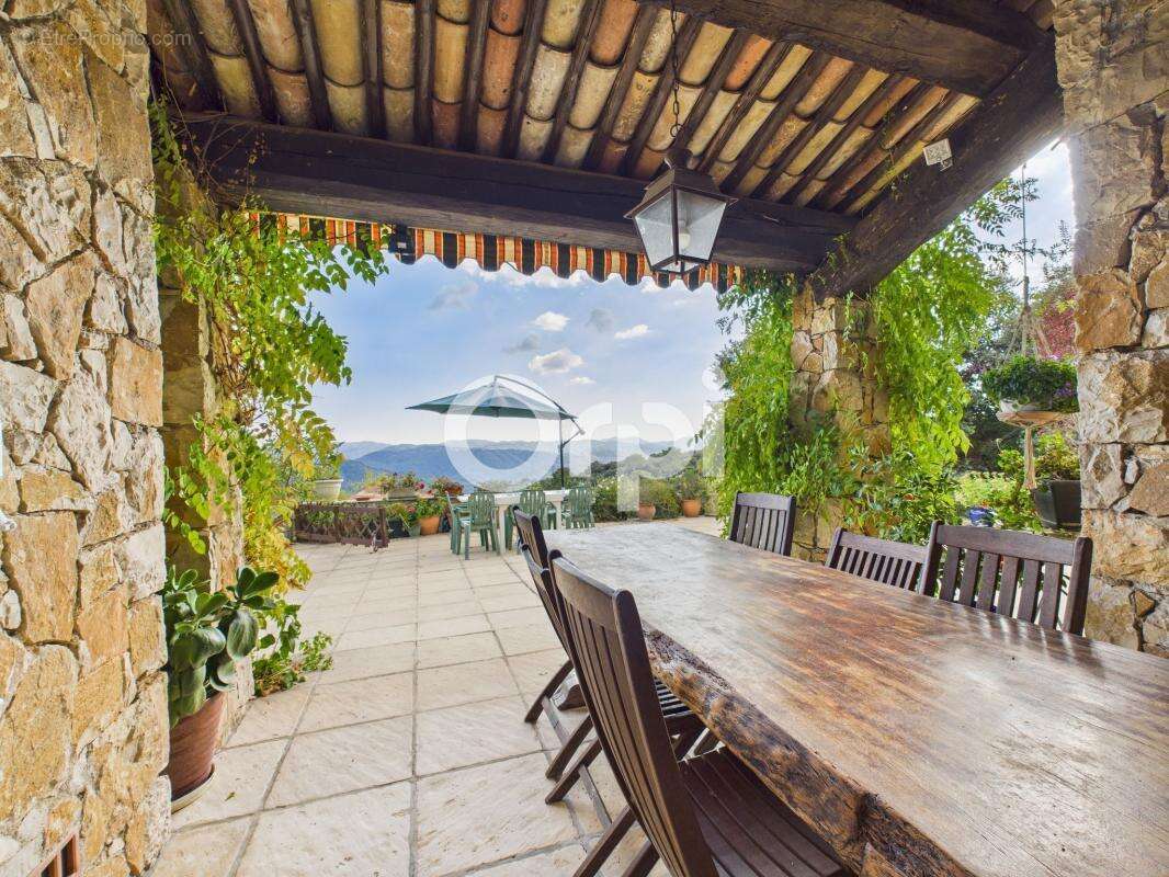 Maison à MONTAUROUX