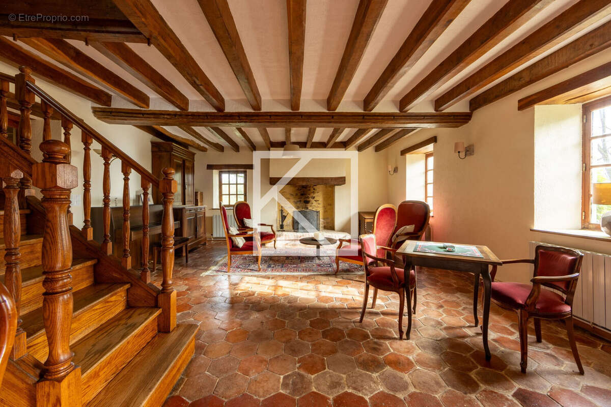 Maison à CHEVILLE