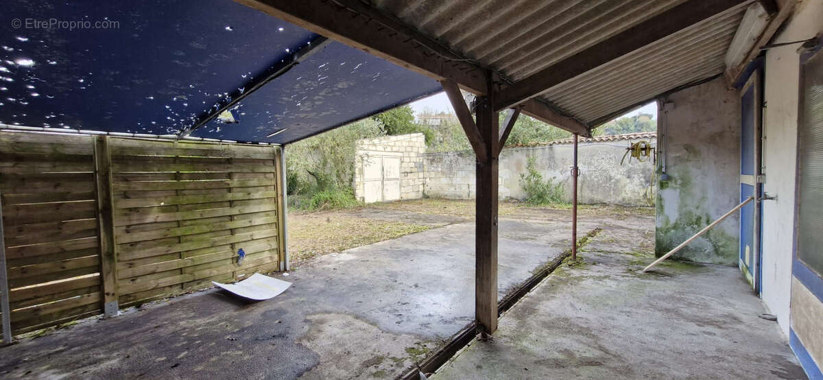 Maison à MORTAGNE-SUR-GIRONDE