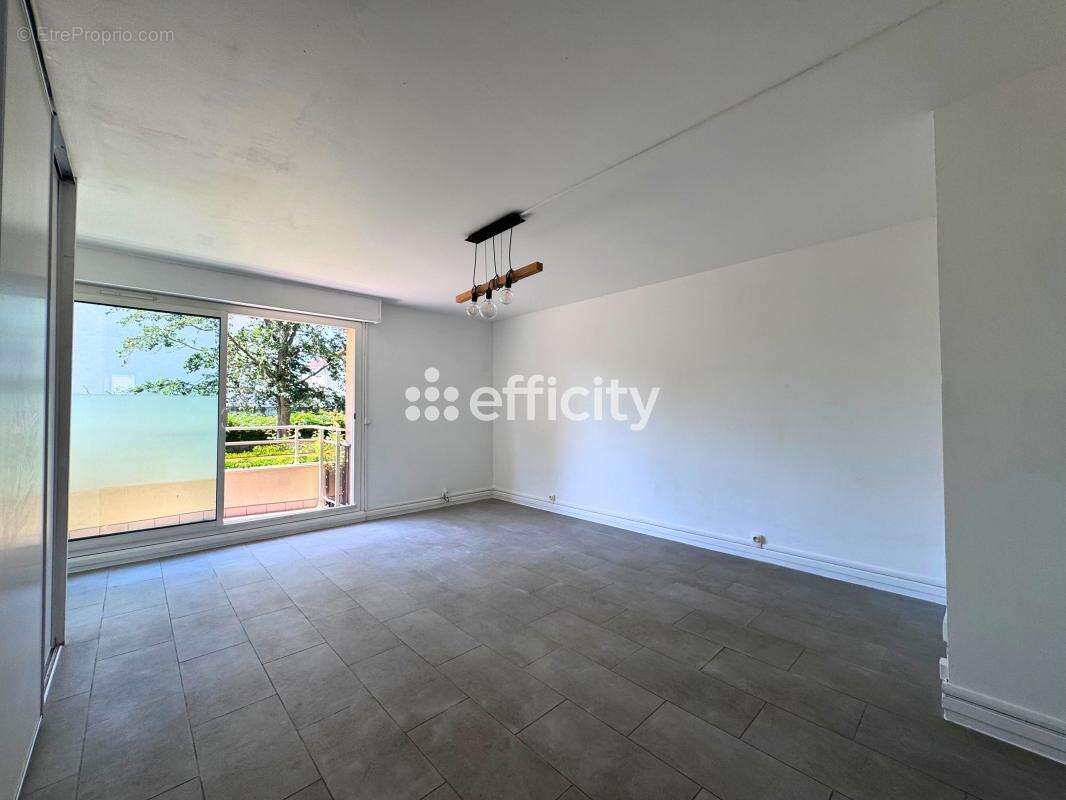 Appartement à RUEIL-MALMAISON