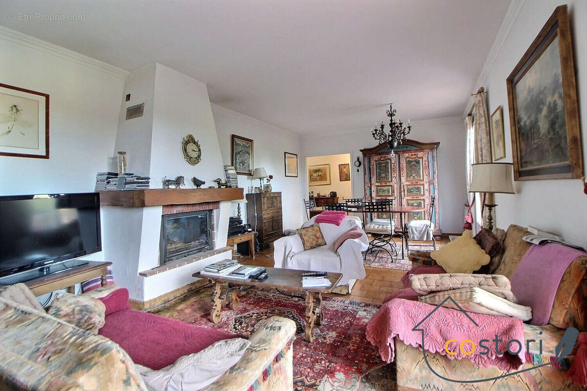 Maison à TRANS-EN-PROVENCE