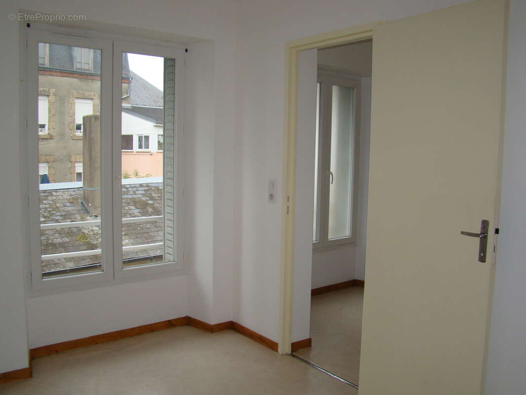 Appartement à DUN-LE-PALESTEL