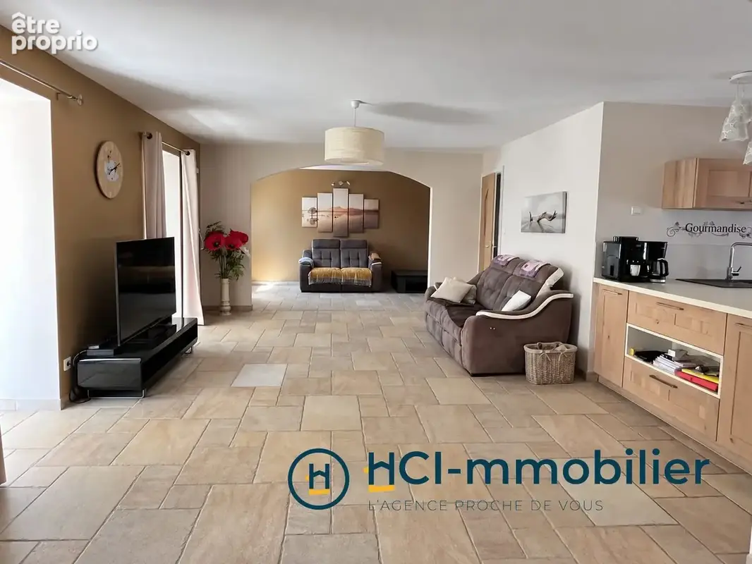 Maison 7 pièces 183 m² à vendre à Saint-Desert (71390) - photo 2