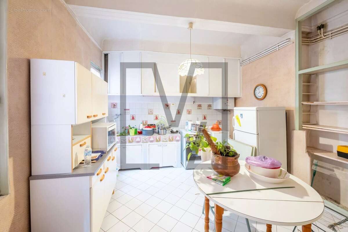 Appartement à MARSEILLE-2E