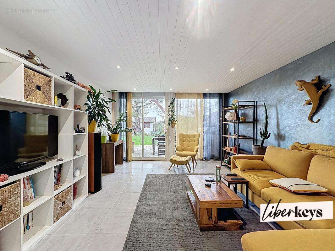 Appartement à LAHONCE