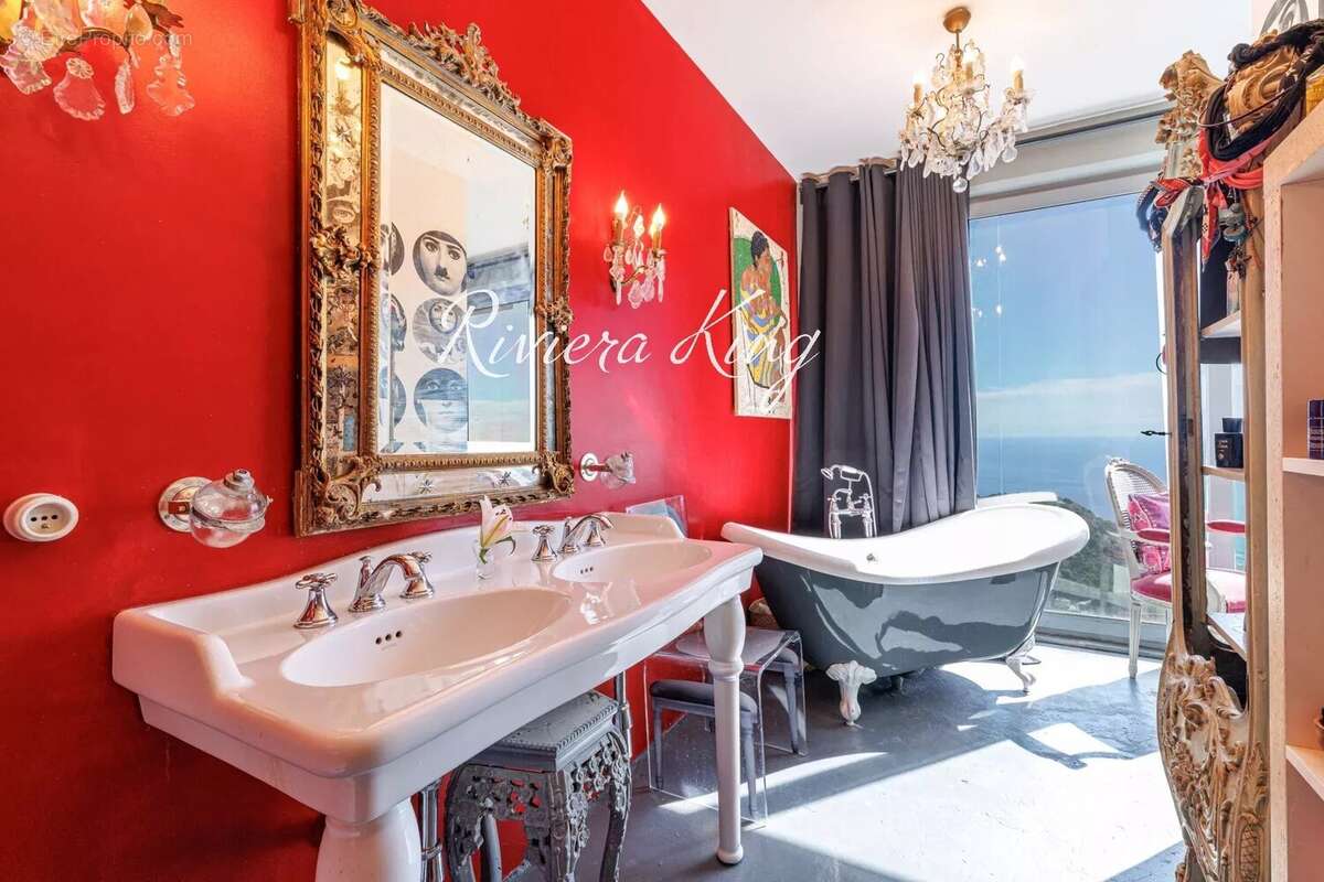 Magnifique villa 5 pieces a deux pas du centre village avec vue mer panoramique et grand garage la turbie (06320) - photo 6