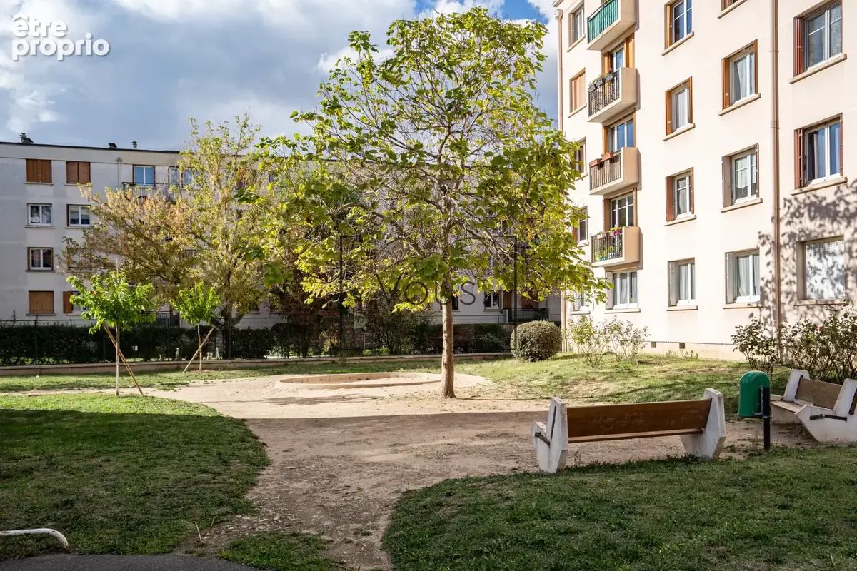 Champigny-sur-Marne   Appartement traversant en triple exposition, 3? étage - photo 25