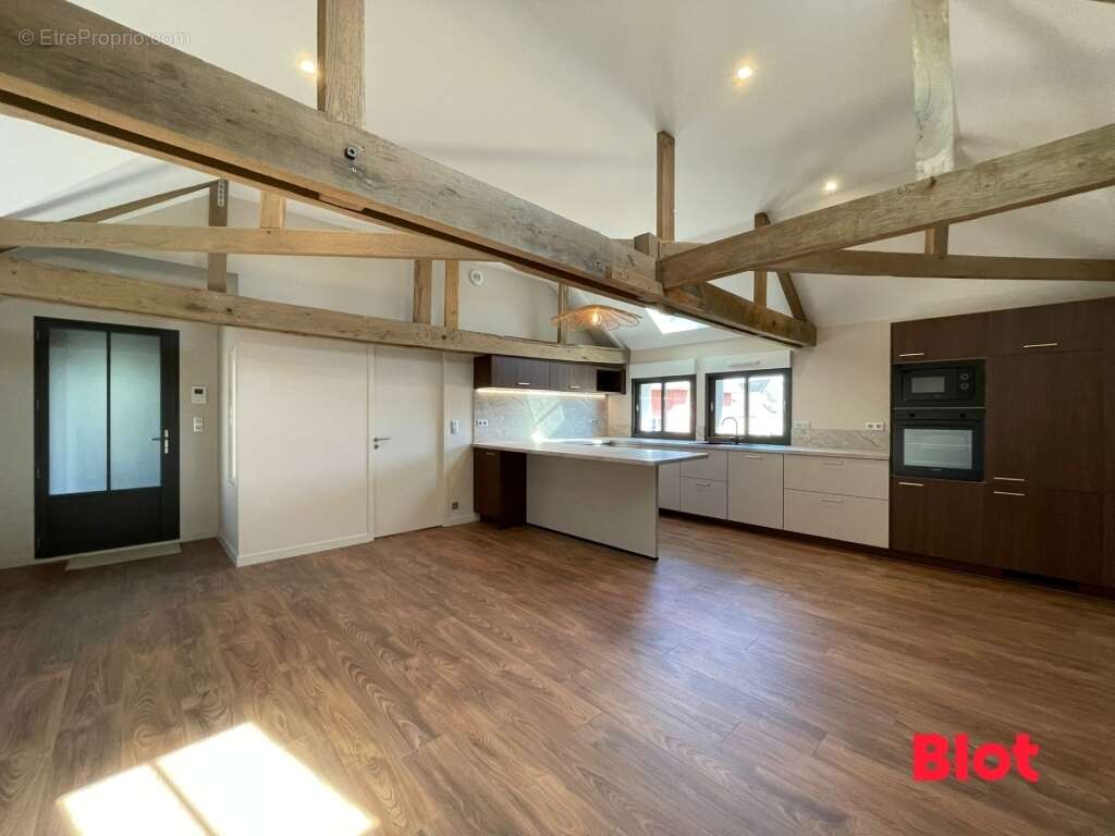Appartement à BAIN-DE-BRETAGNE