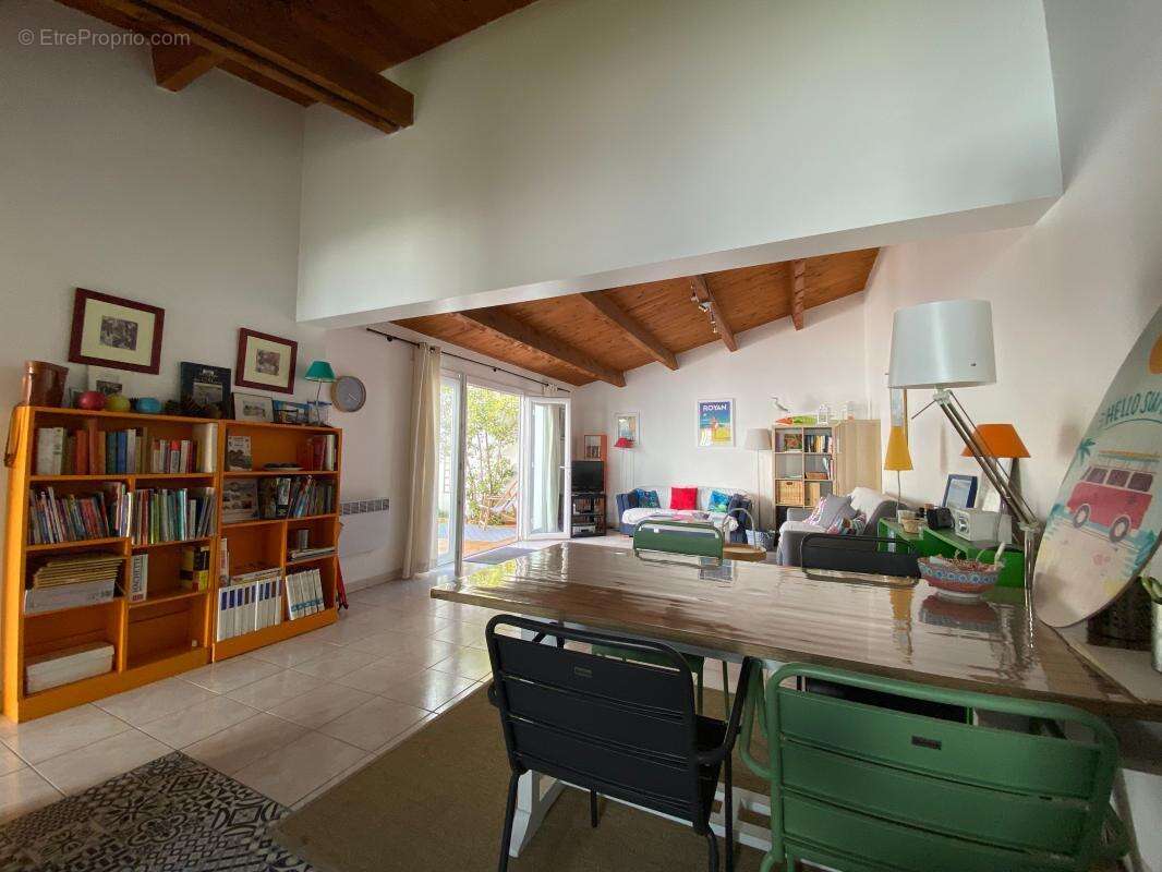 Maison à LES MATHES