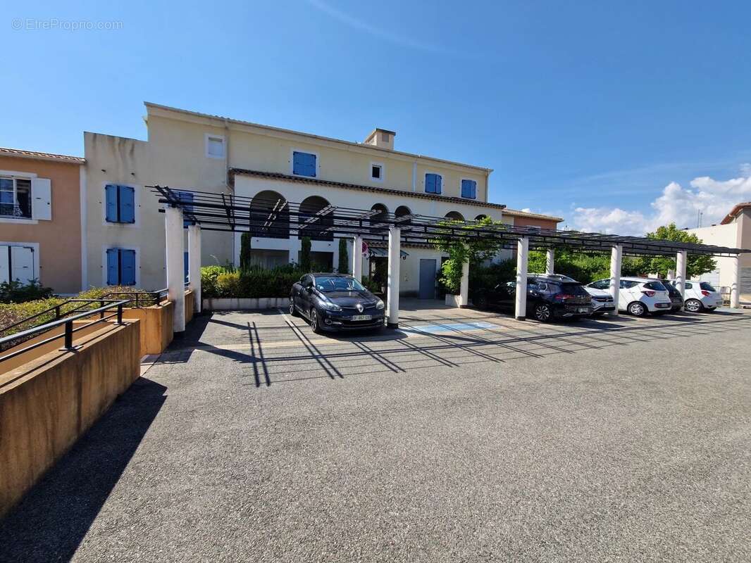 Appartement à ROQUEFORT-LES-PINS