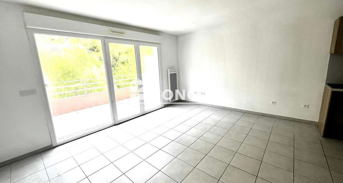 Appartement à LA LONDE-LES-MAURES