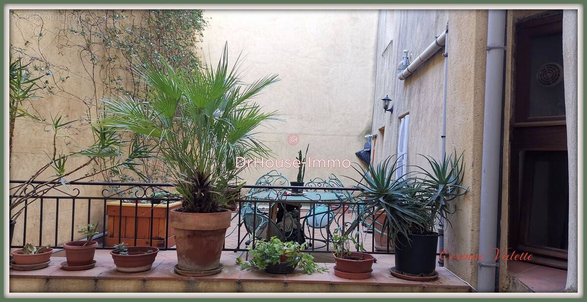 Appartement à LORGUES