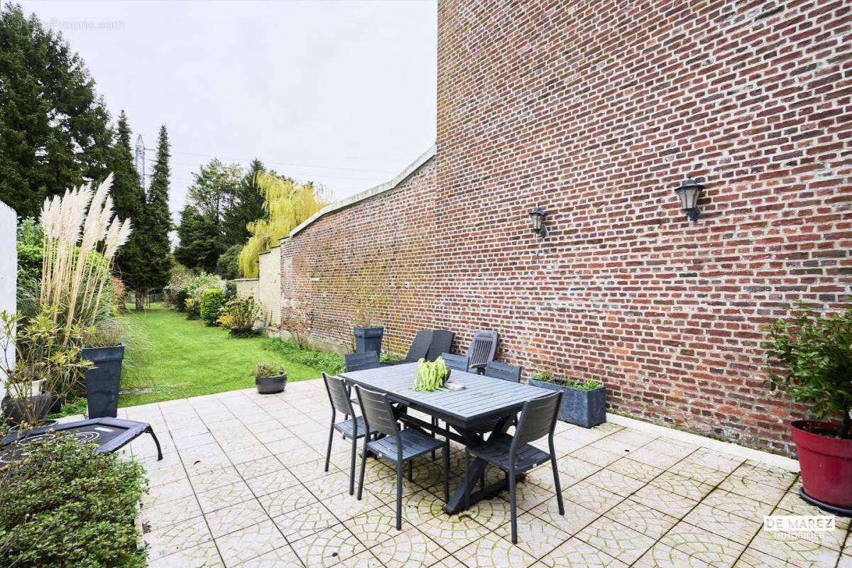 Maison à HELLEMMES-LILLE