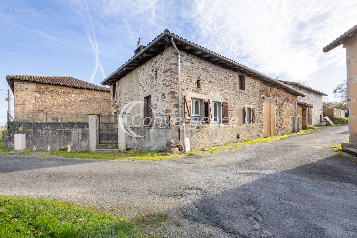 Maison à SAINT-AUVENT