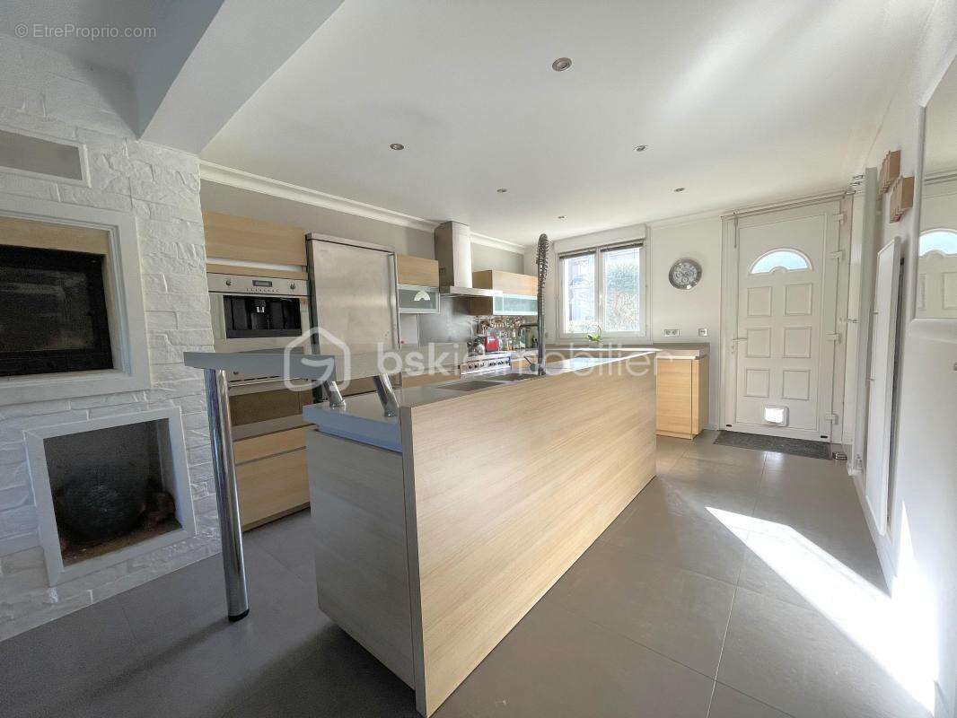 Maison à VILLEPREUX