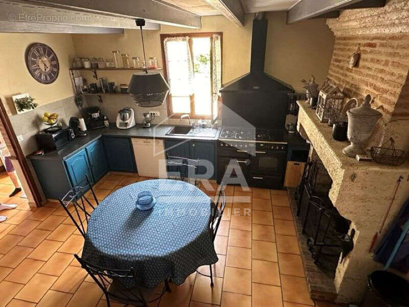 Maison à SAINT-MARTIAL-D'ARTENSET