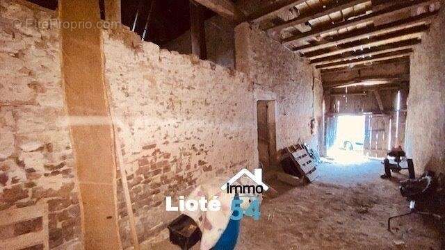 Maison à SAINT-BOINGT