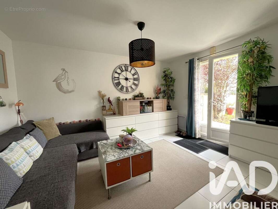 Photo 3 - Appartement à LE PERRAY-EN-YVELINES