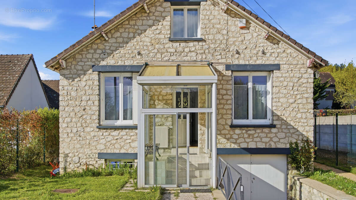 Maison à MONTIGNY-SUR-LOING