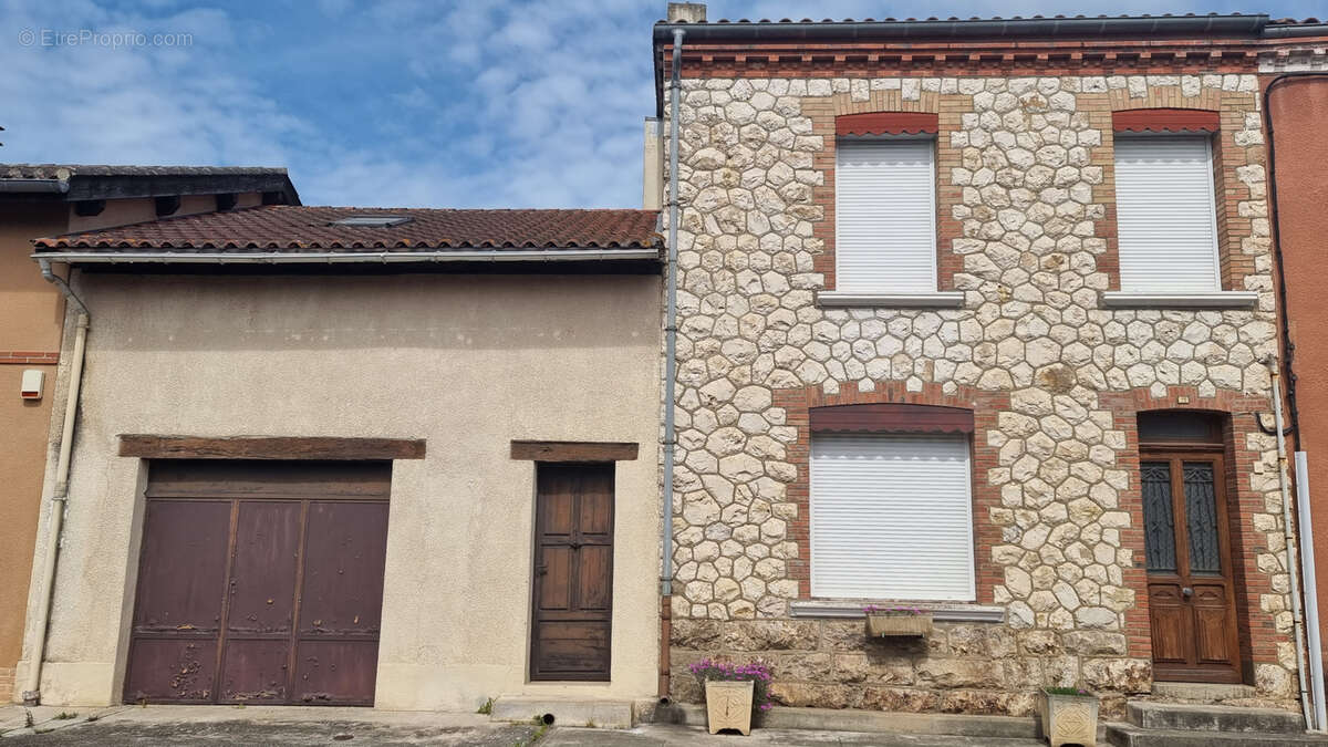 Maison à L&#039;ISLE-EN-DODON