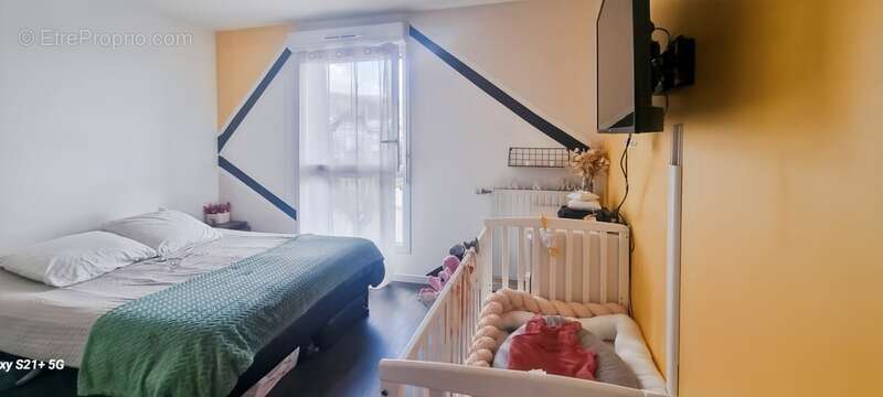 Appartement à CHANTELOUP-LES-VIGNES