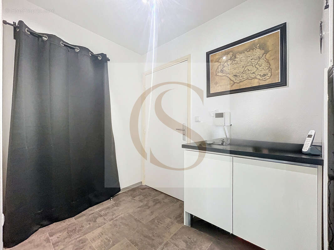 Appartement à PUGET-SUR-ARGENS